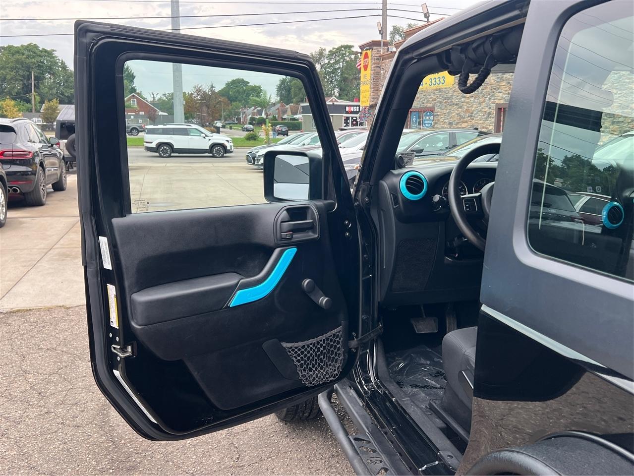 Jeep Wrangler 4WD 2dr Sport 2012