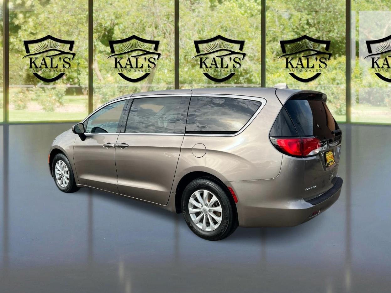 Chrysler Pacifica Touring FWD 2017