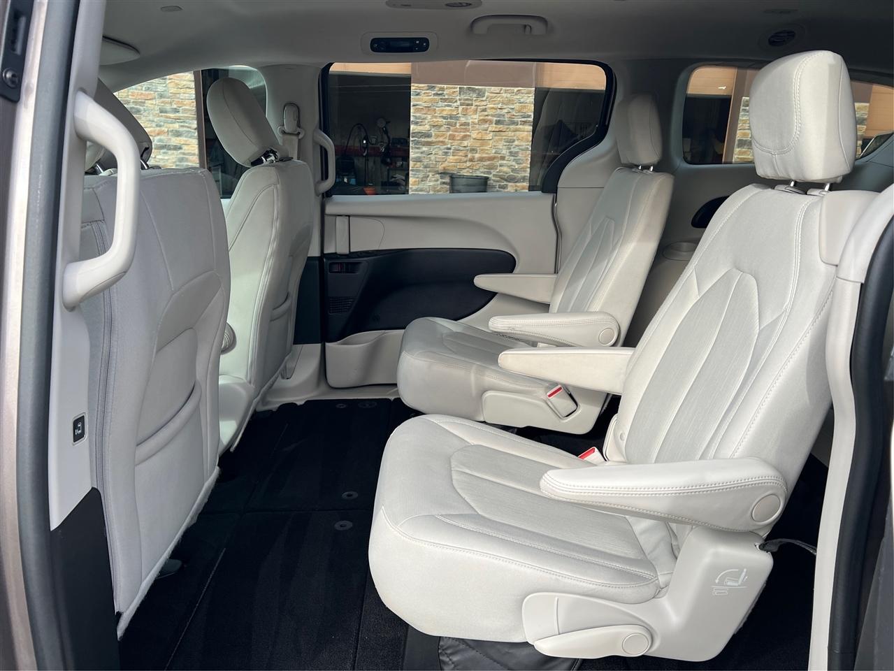 Chrysler Pacifica Touring FWD 2017