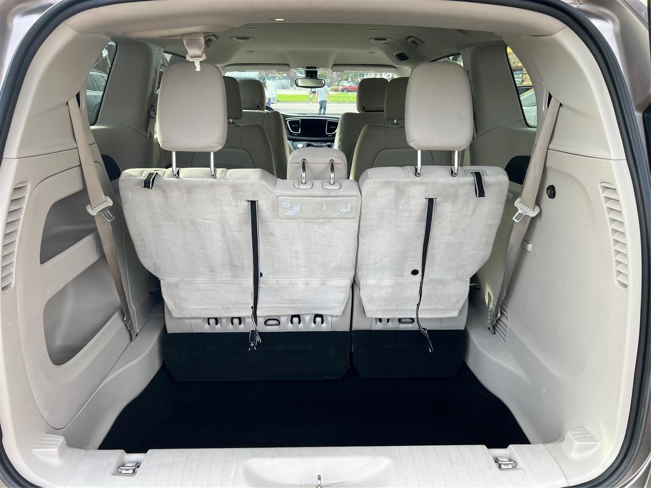 Chrysler Pacifica Touring FWD 2017
