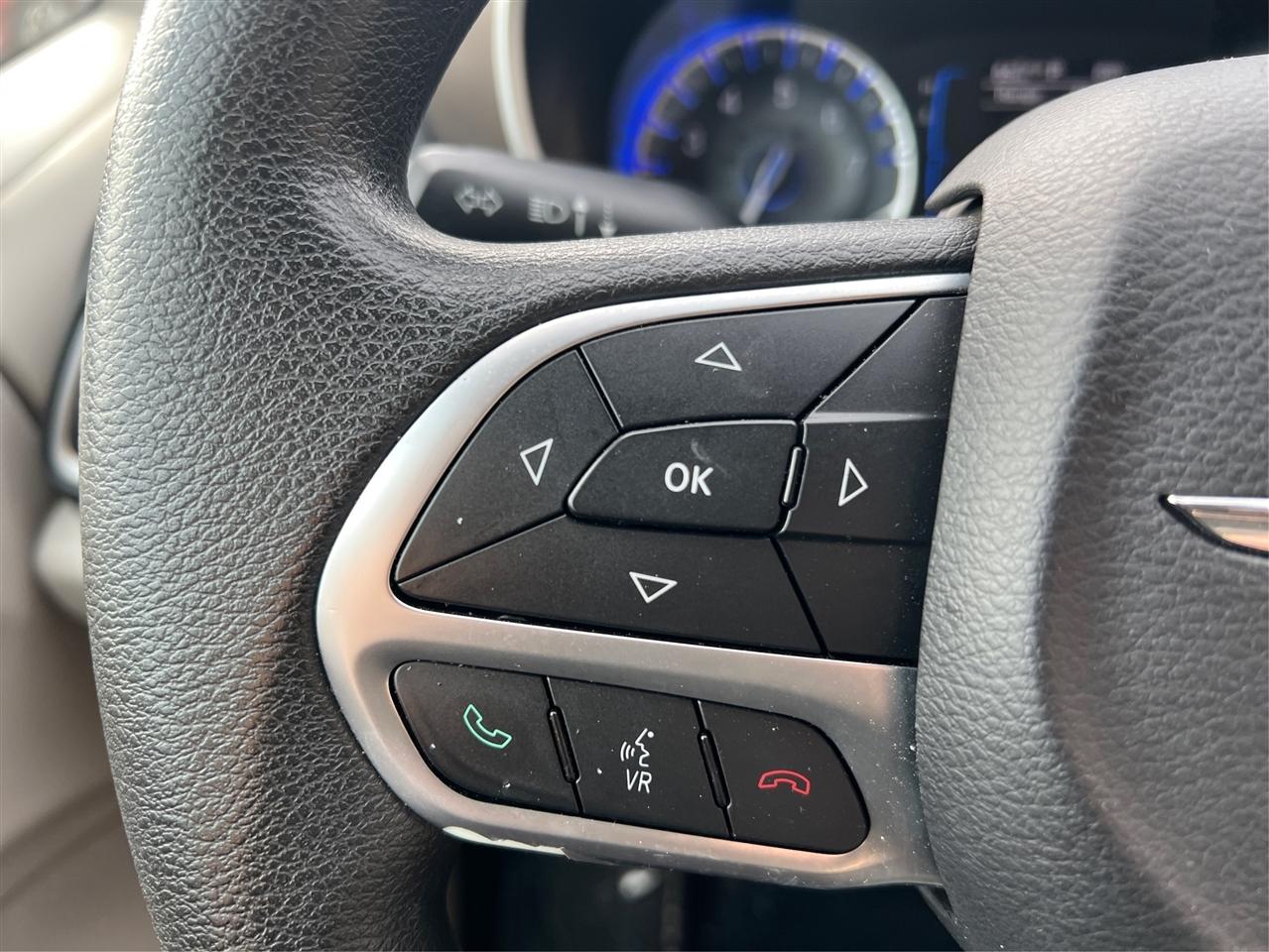 Chrysler Pacifica Touring FWD 2017