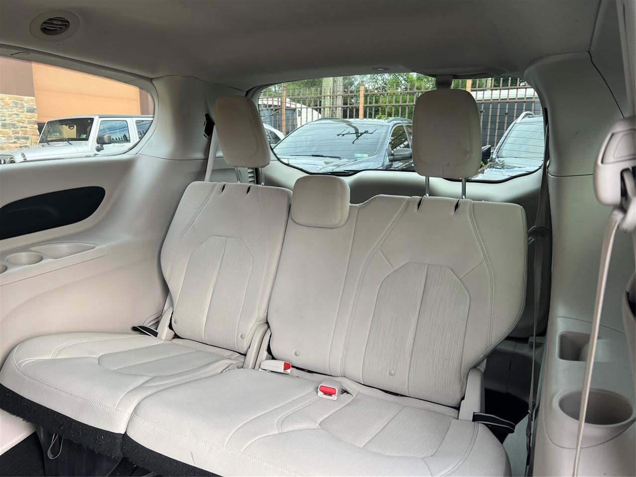 Chrysler Pacifica Touring FWD 2017