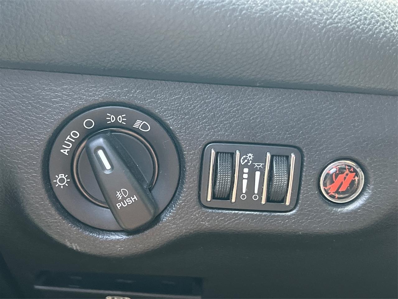 Dodge Challenger 2dr Cpe R/T Plus 2015