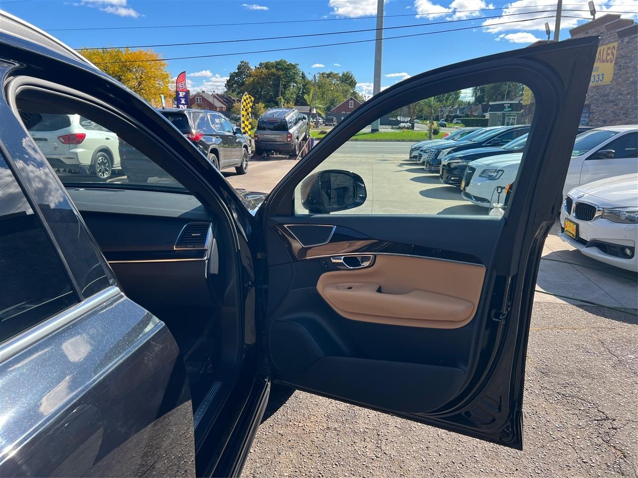 Volvo XC90 T6 AWD Momentum 2019