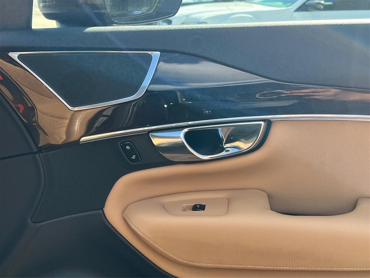 Volvo XC90 T6 AWD Momentum 2019