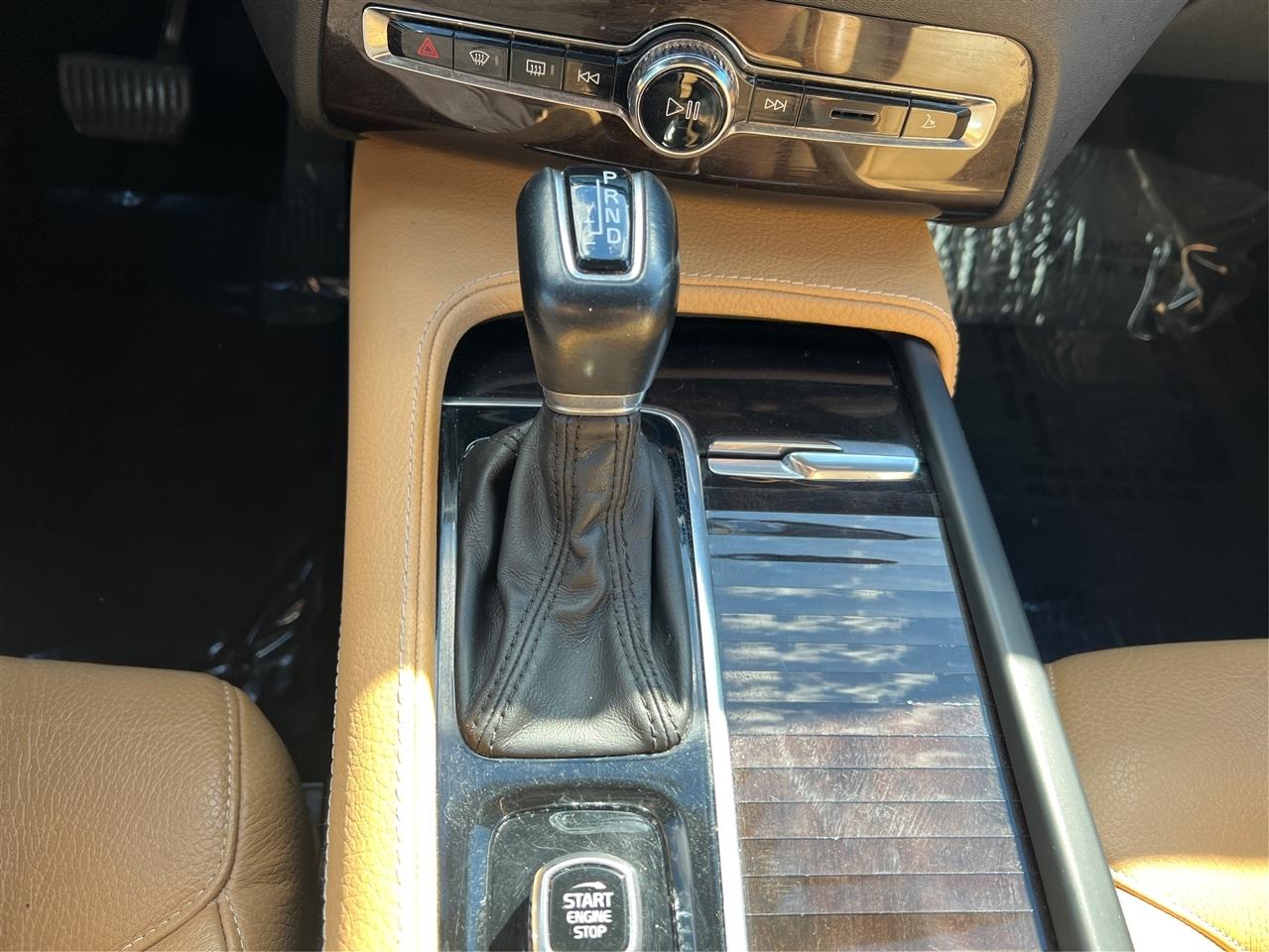 Volvo XC90 T6 AWD Momentum 2019