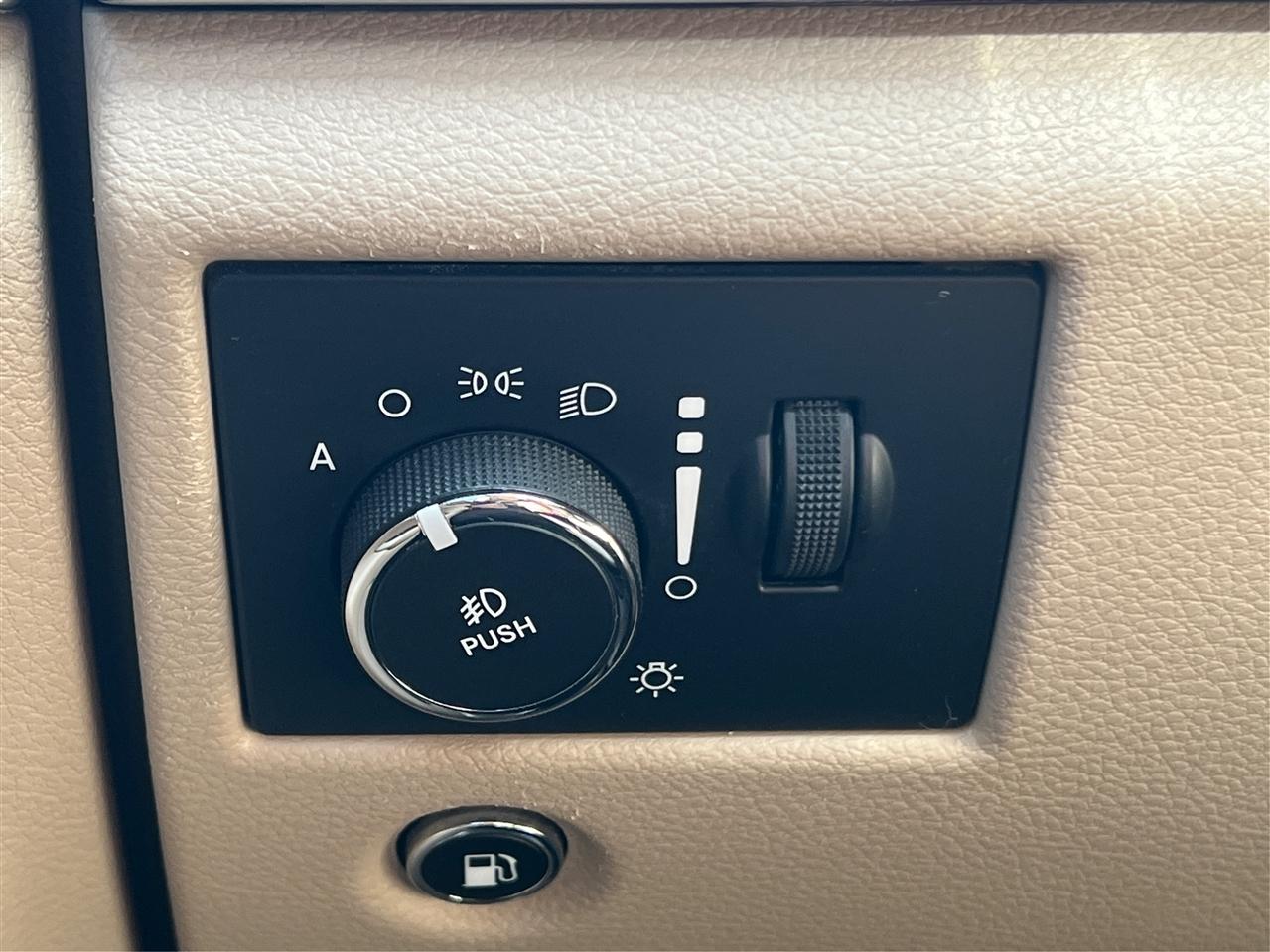Jeep Grand Cherokee 4WD 4dr Overland 2015