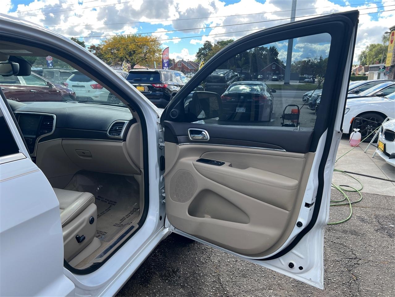 Jeep Grand Cherokee 4WD 4dr Overland 2015