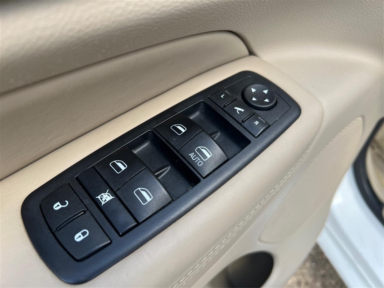 Jeep Grand Cherokee 4WD 4dr Overland 2015