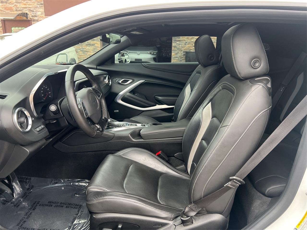 Chevrolet Camaro 2dr Cpe 2LT 2018