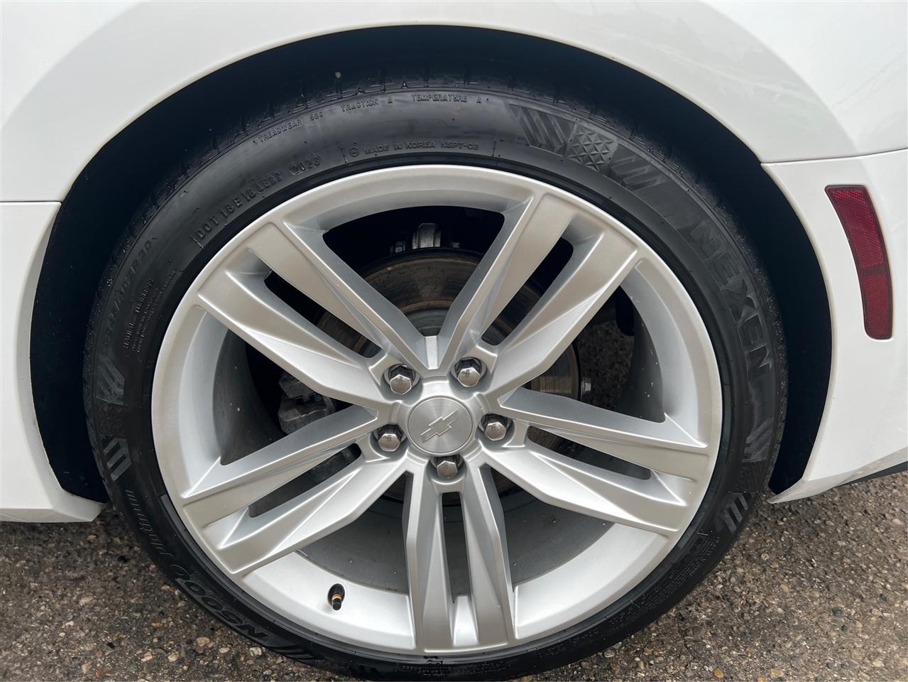 Chevrolet Camaro 2dr Cpe 2LT 2018