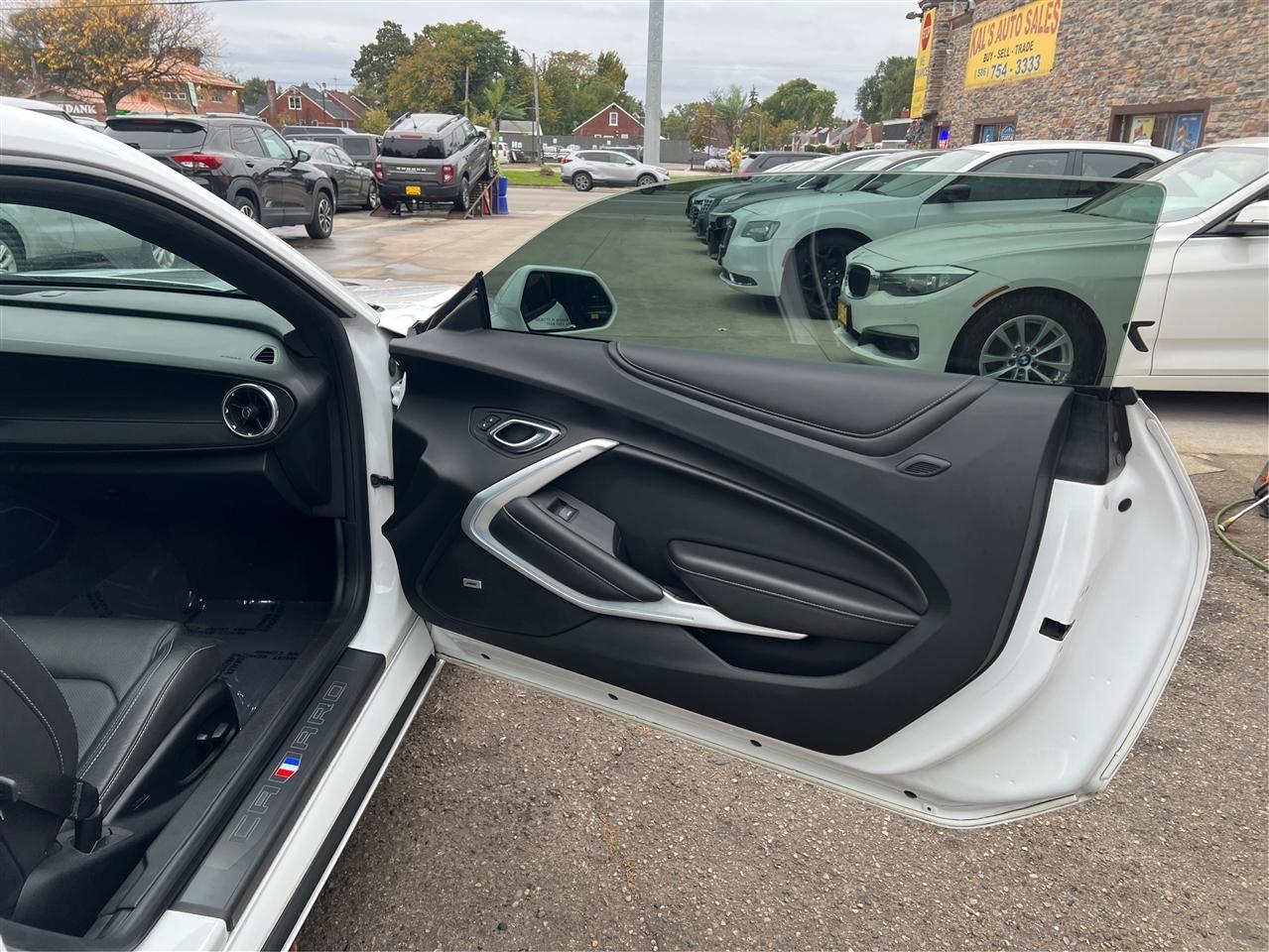 Chevrolet Camaro 2dr Cpe 2LT 2018