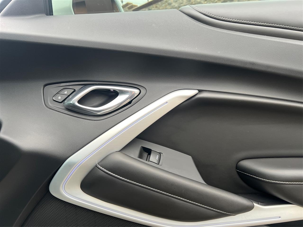 Chevrolet Camaro 2dr Cpe 2LT 2018