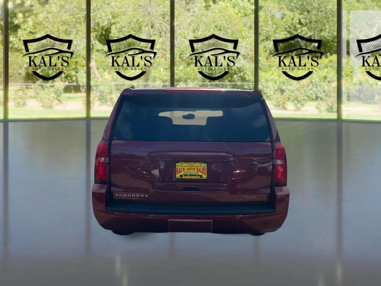 Chevrolet Suburban 4WD 4dr 1500 LT 2016