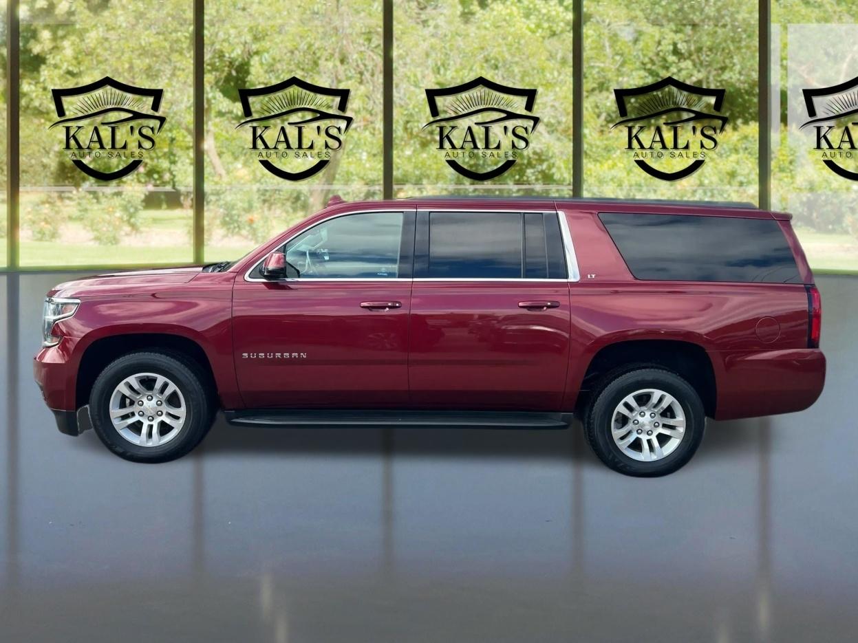 Chevrolet Suburban 4WD 4dr 1500 LT 2016