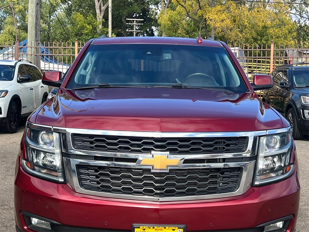 Chevrolet Suburban 4WD 4dr 1500 LT 2016