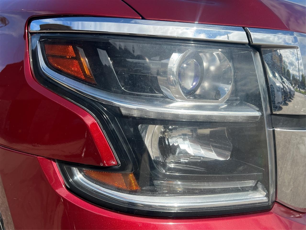 Chevrolet Suburban 4WD 4dr 1500 LT 2016