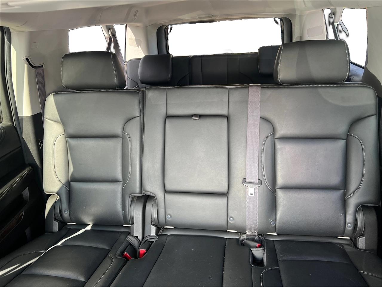 Chevrolet Suburban 4WD 4dr 1500 LT 2016
