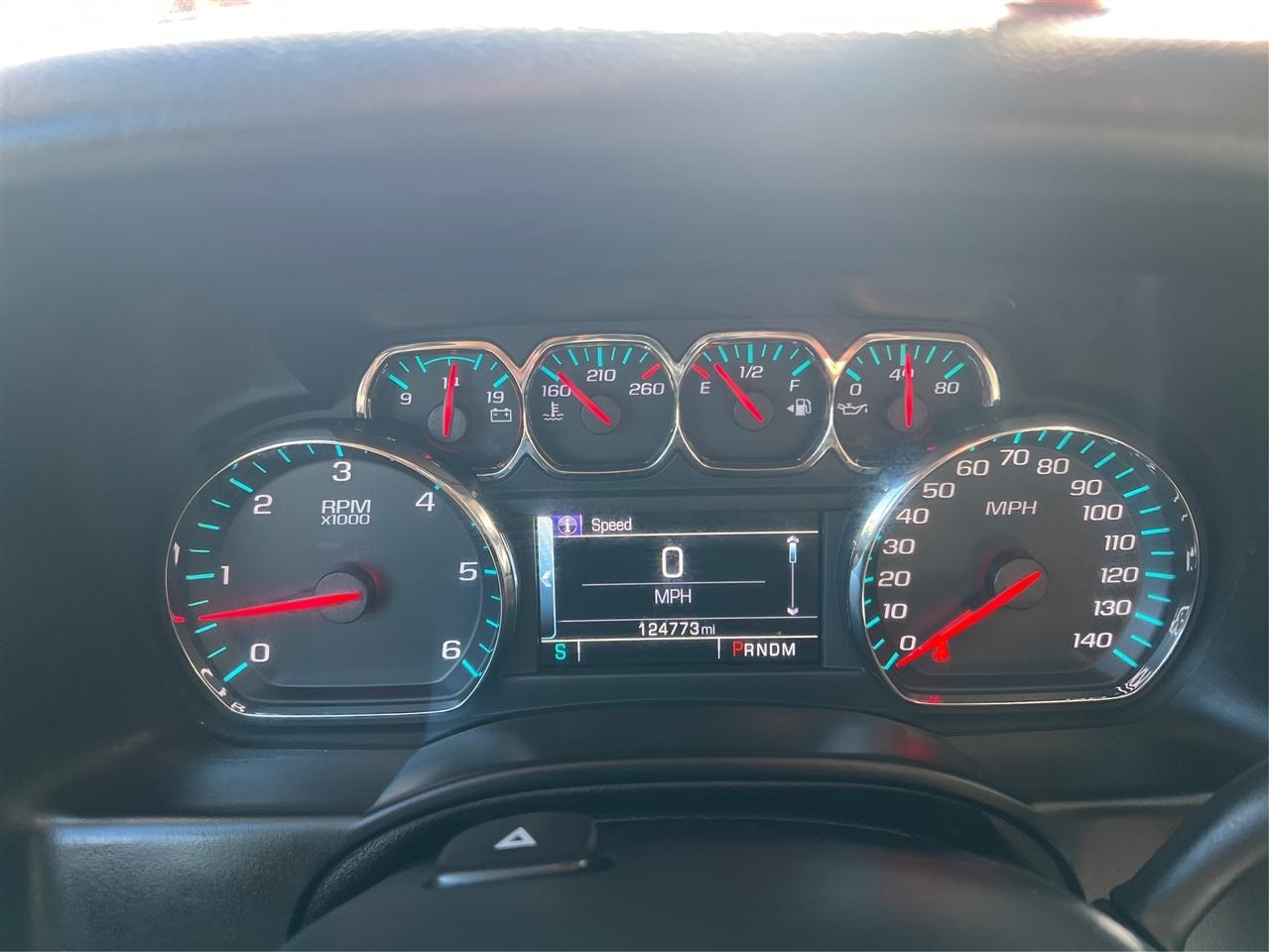 Chevrolet Suburban 4WD 4dr 1500 LT 2016