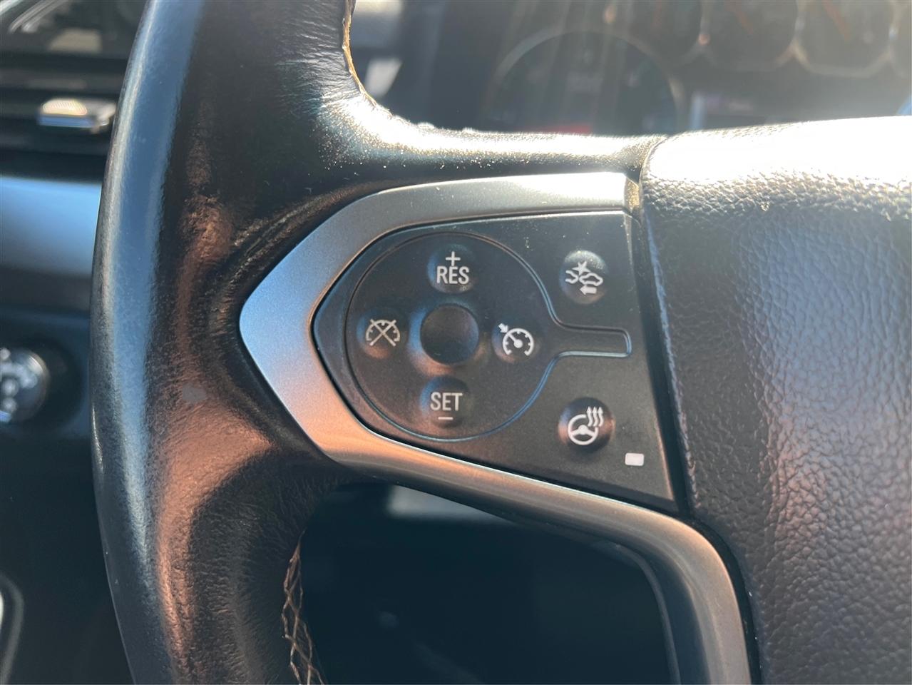 Chevrolet Suburban 4WD 4dr 1500 LT 2016