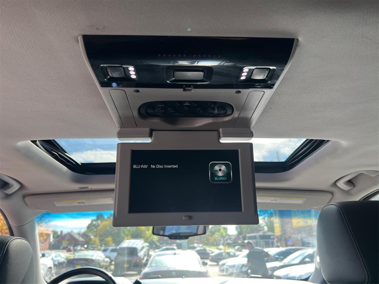 Chevrolet Suburban 4WD 4dr 1500 LT 2016