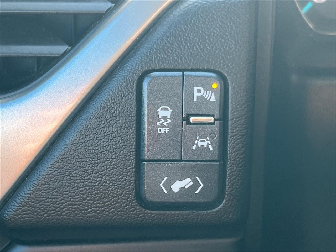Chevrolet Suburban 4WD 4dr 1500 LT 2016