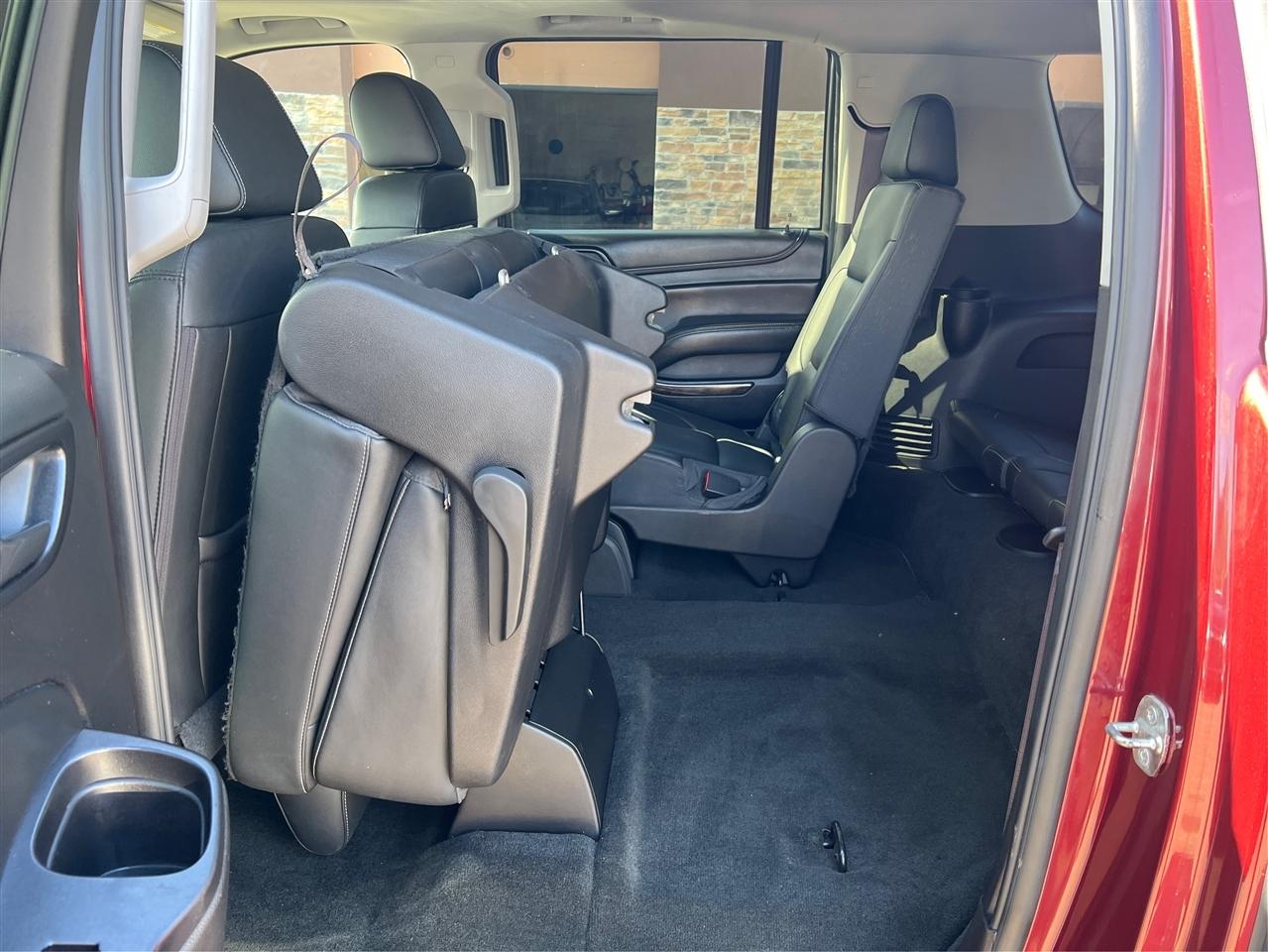 Chevrolet Suburban 4WD 4dr 1500 LT 2016