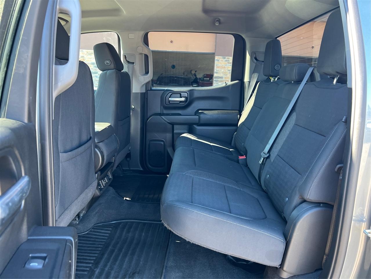 Chevrolet Silverado 1500 2WD Crew Cab 147" LT 2020