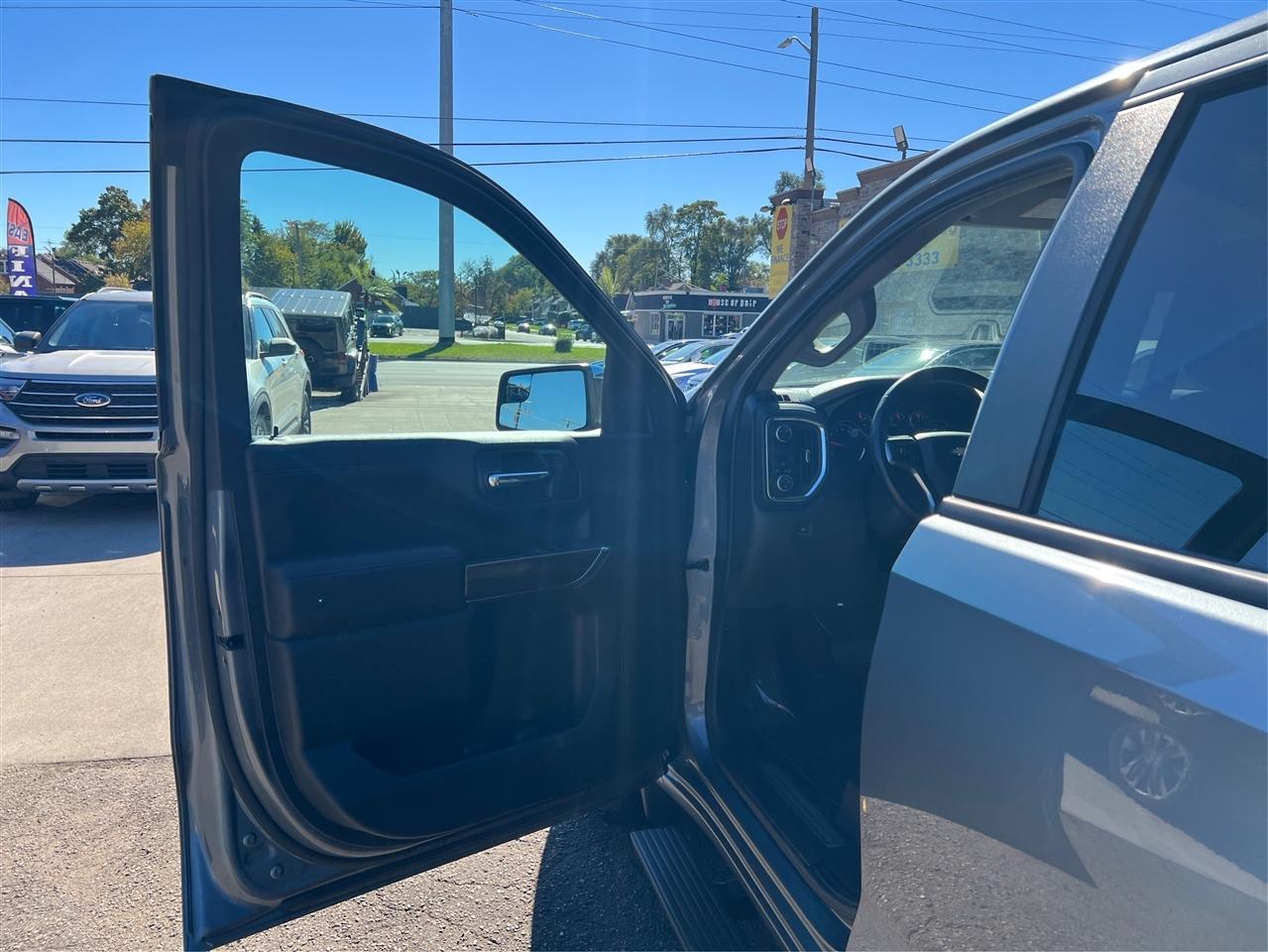 Chevrolet Silverado 1500 2WD Crew Cab 147" LT 2020