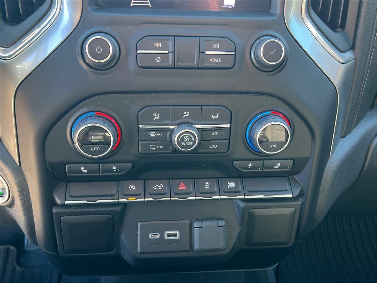 Chevrolet Silverado 1500 2WD Crew Cab 147" LT 2020