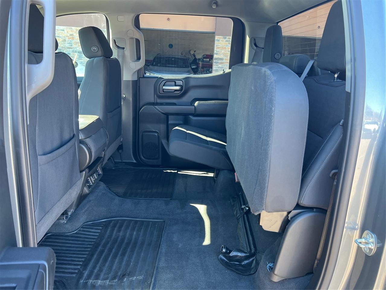Chevrolet Silverado 1500 2WD Crew Cab 147" LT 2020