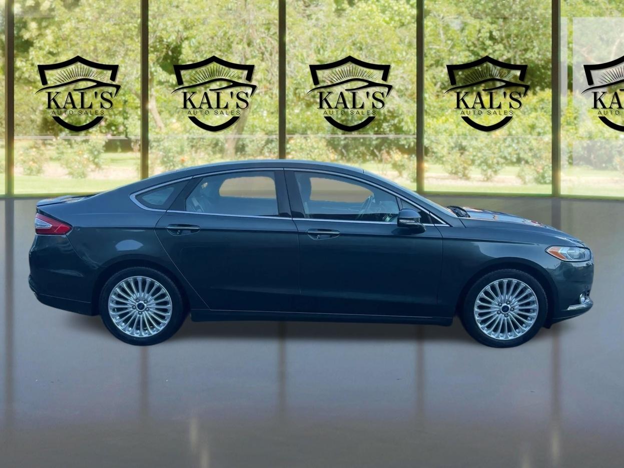 Ford Fusion 4dr Sdn Titanium FWD 2016