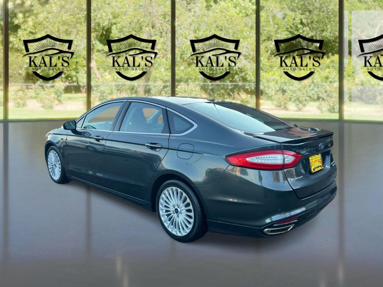 Ford Fusion 4dr Sdn Titanium FWD 2016