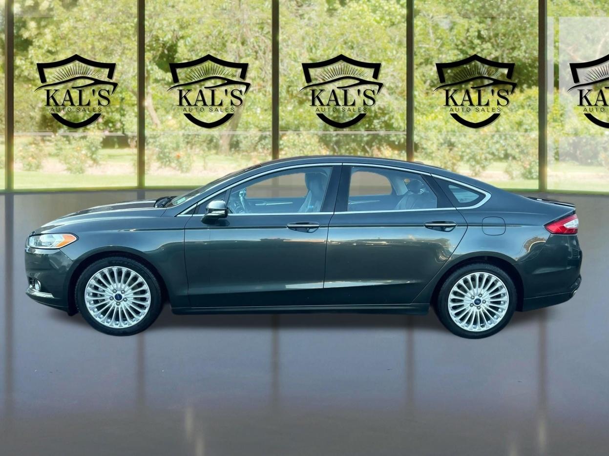 Ford Fusion 4dr Sdn Titanium FWD 2016