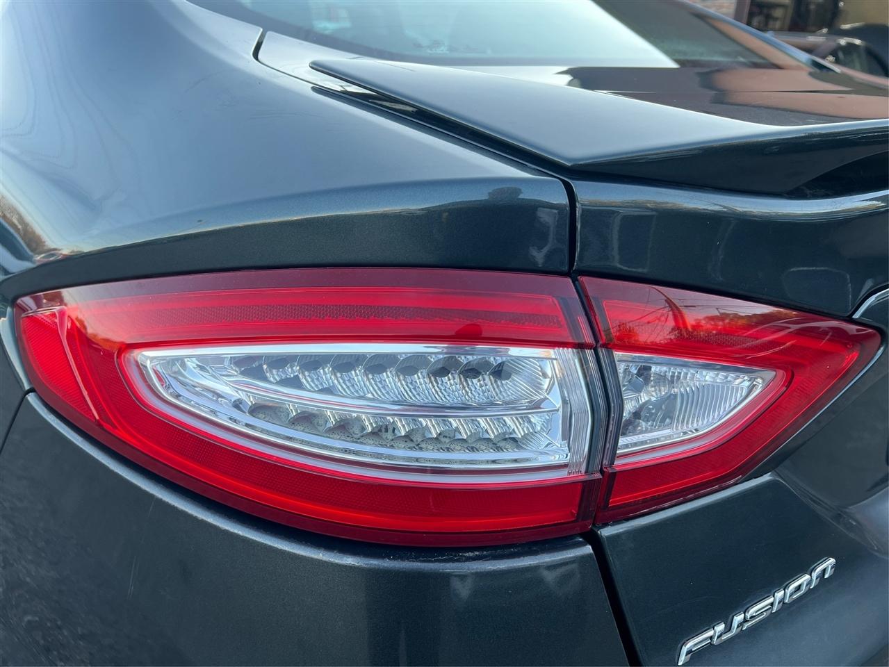 Ford Fusion 4dr Sdn Titanium FWD 2016