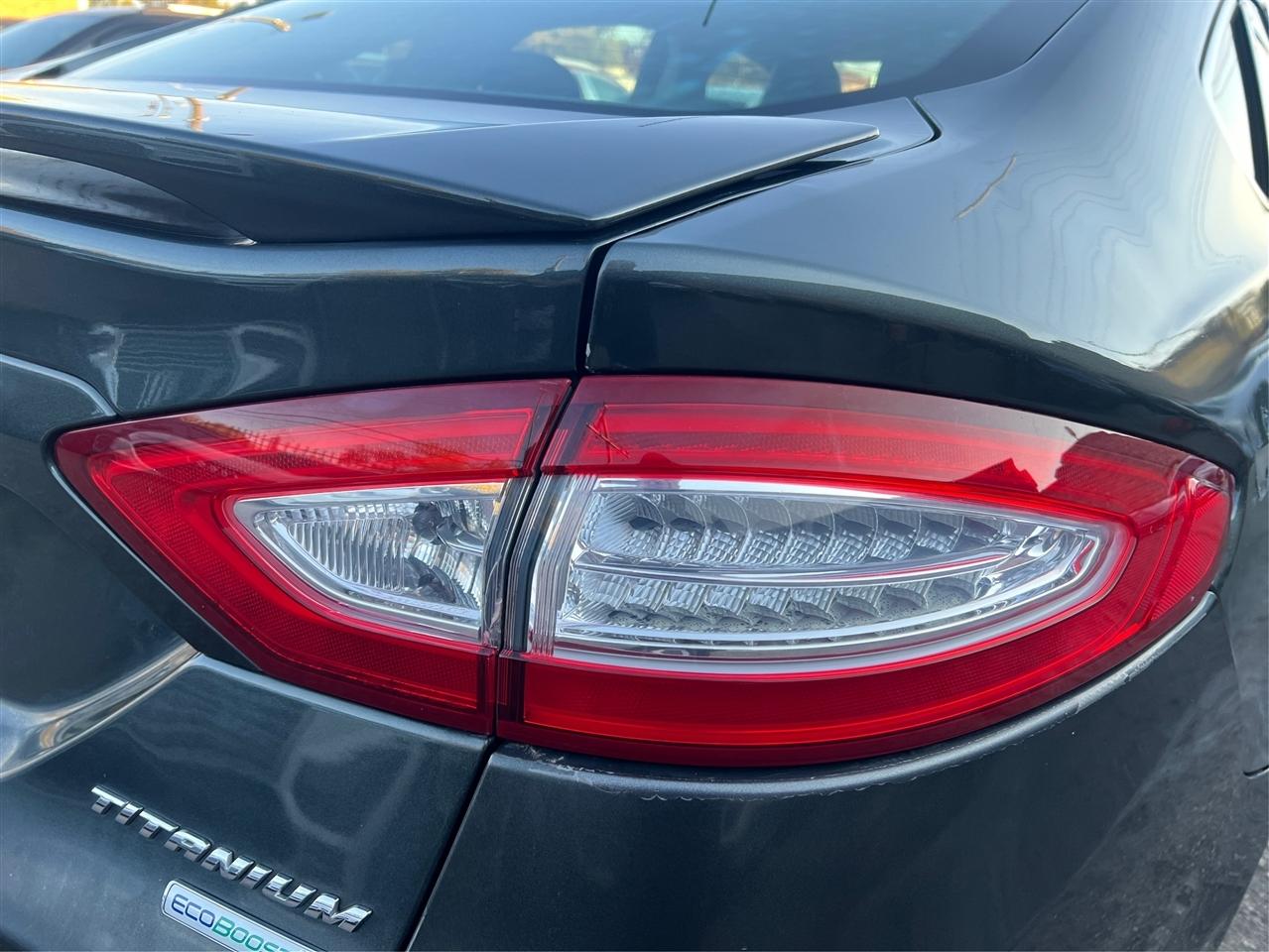 Ford Fusion 4dr Sdn Titanium FWD 2016