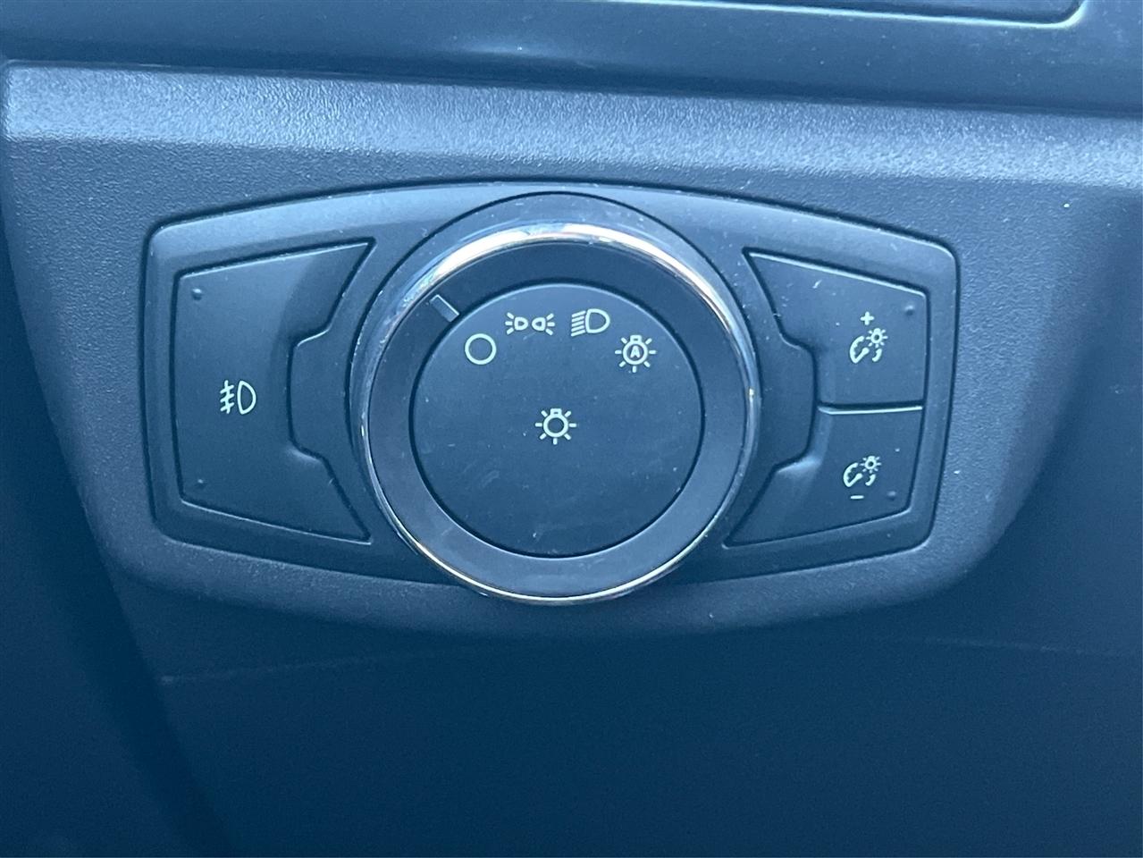 Ford Fusion 4dr Sdn Titanium FWD 2016