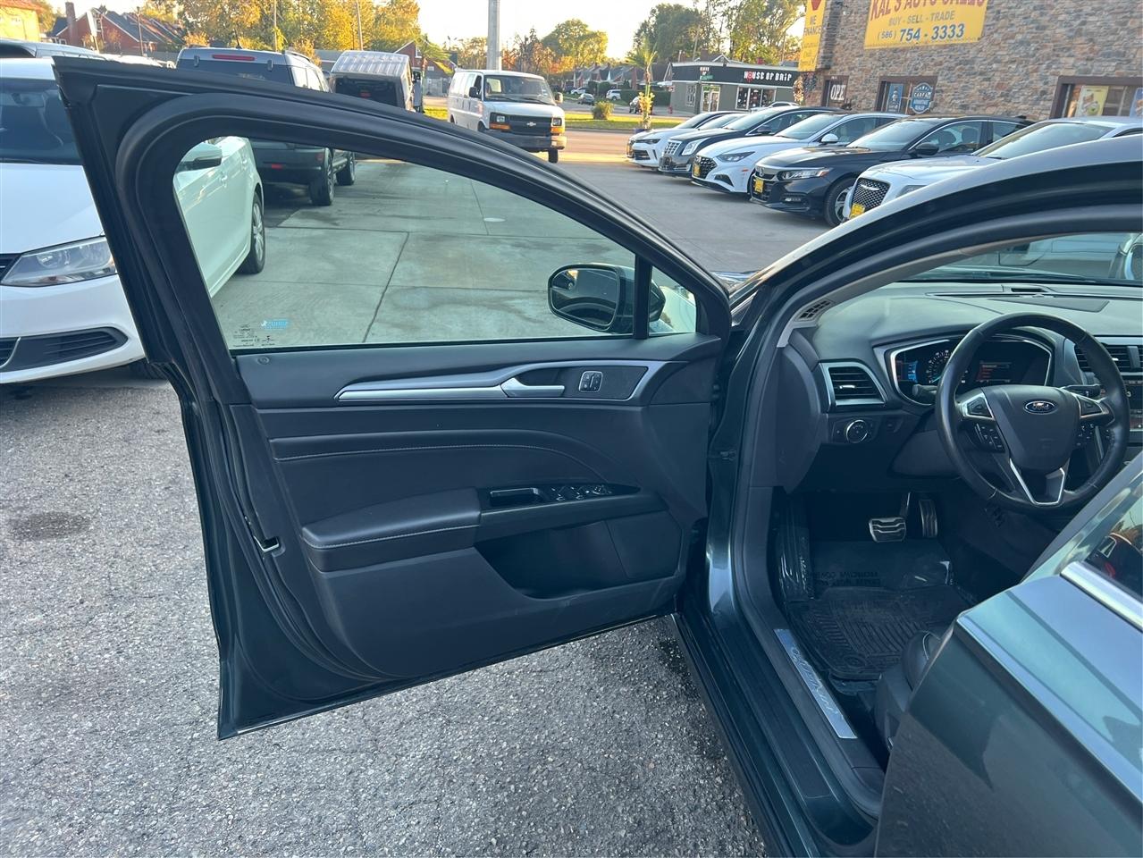 Ford Fusion 4dr Sdn Titanium FWD 2016