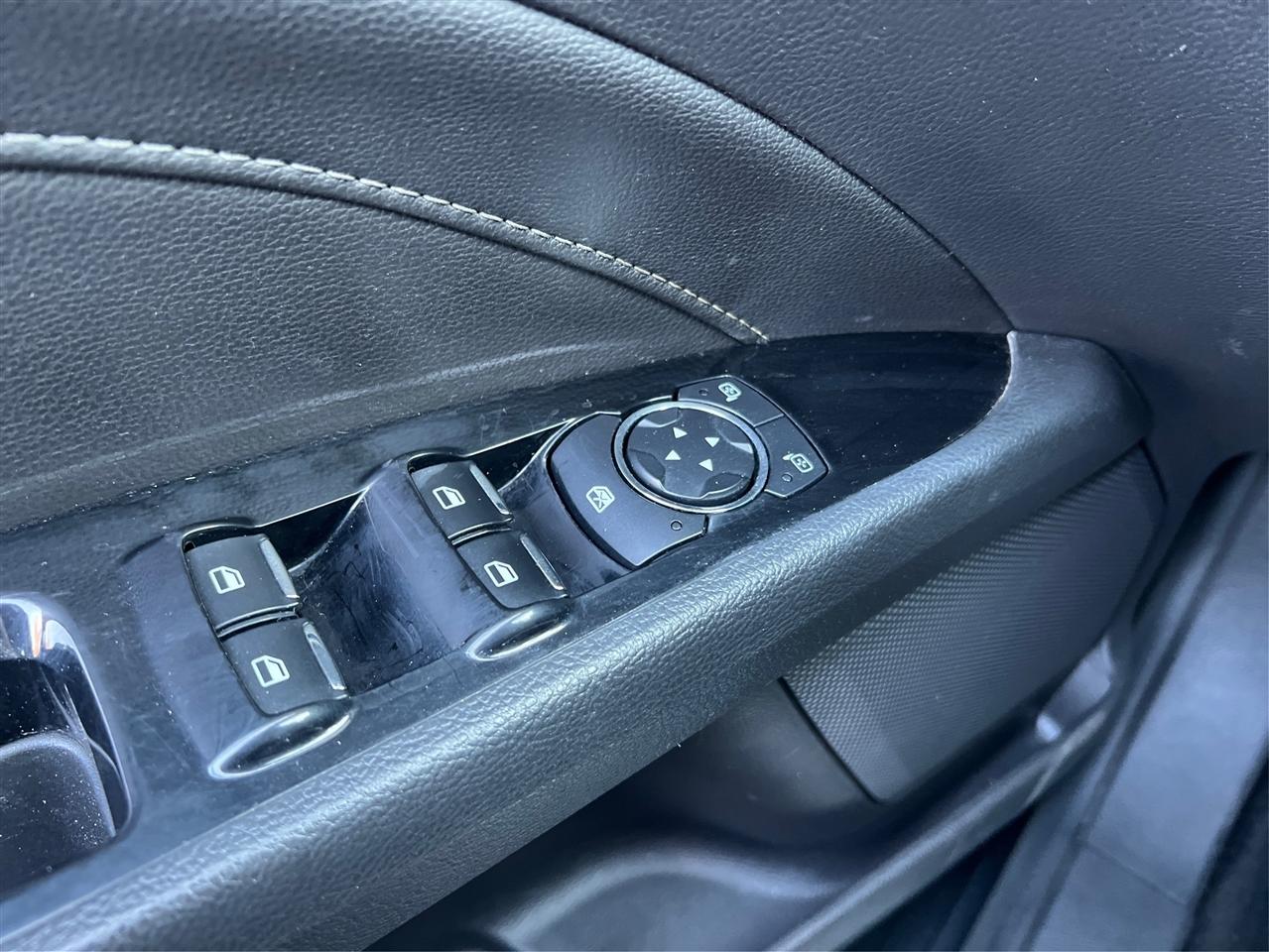 Ford Fusion 4dr Sdn Titanium FWD 2016