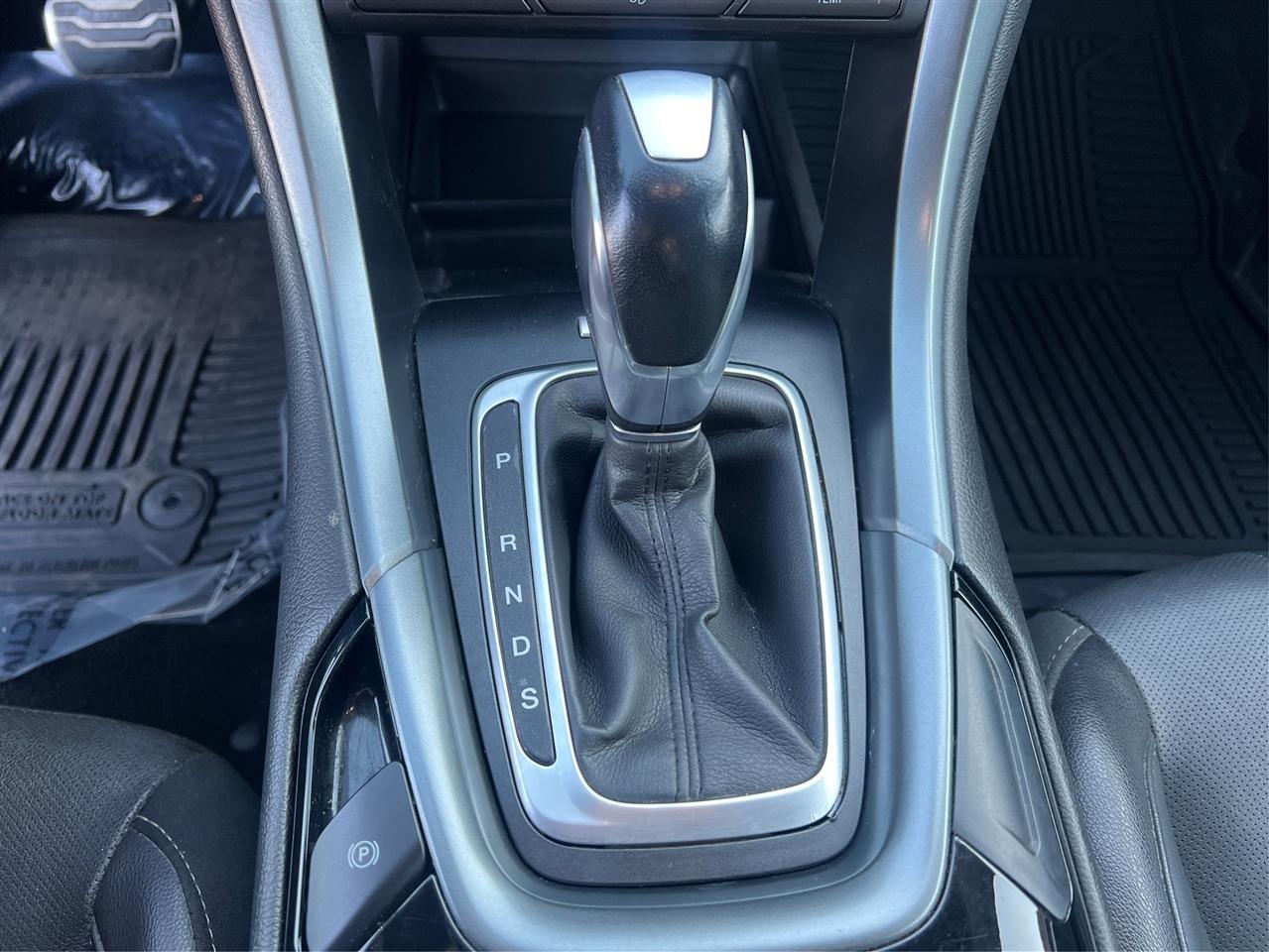 Ford Fusion 4dr Sdn Titanium FWD 2016