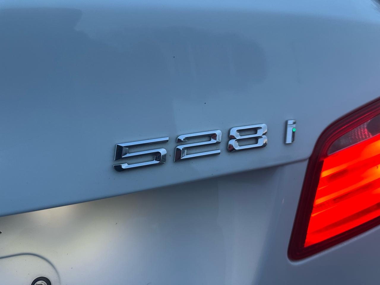 BMW 5-Series 528i xDrive 2013