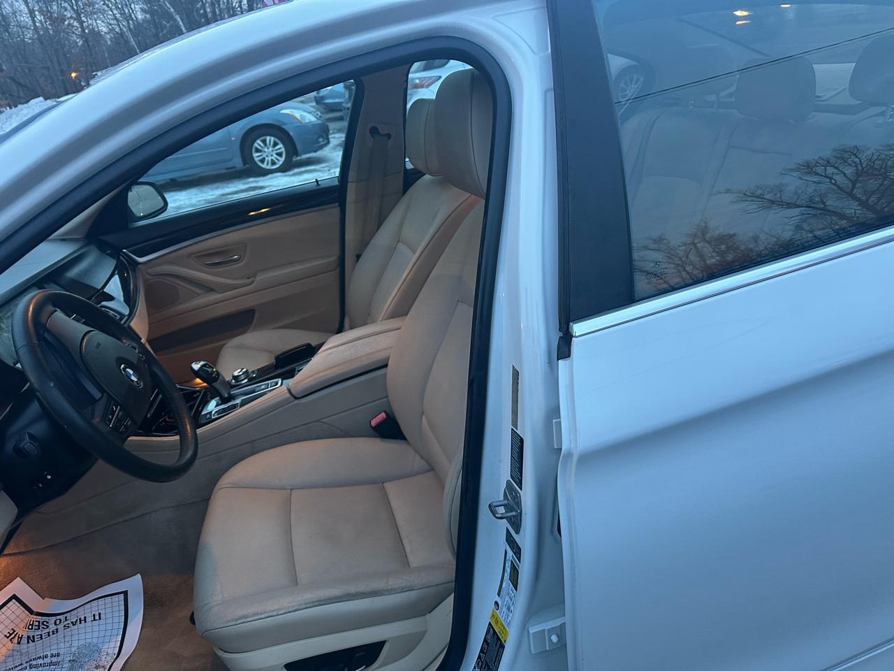 BMW 5-Series 528i xDrive 2013