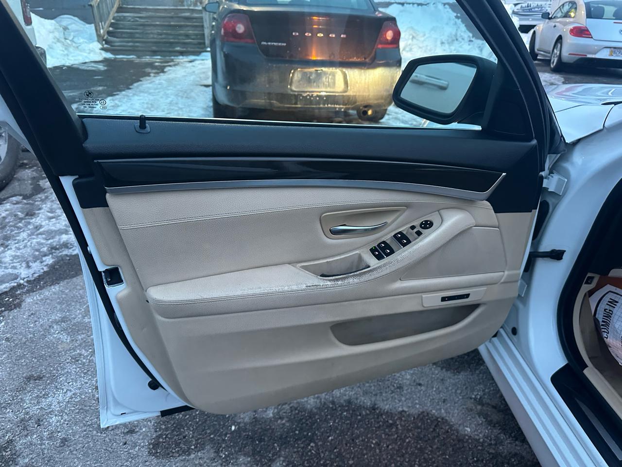 BMW 5-Series 528i xDrive 2013