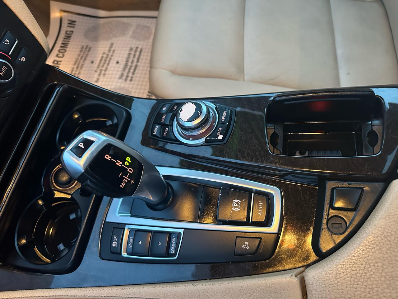 BMW 5-Series 528i xDrive 2013