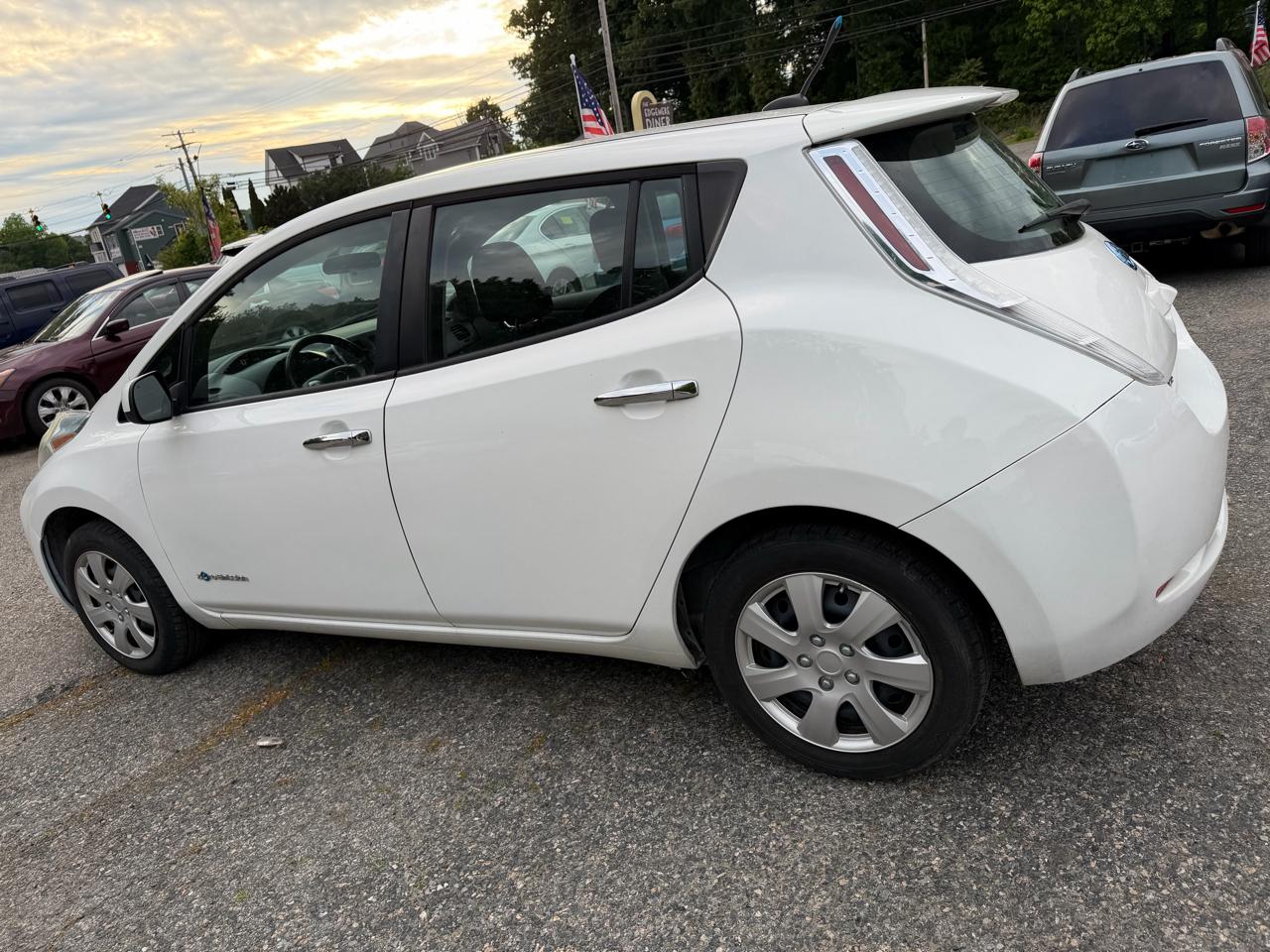 Nissan Leaf SV 2013