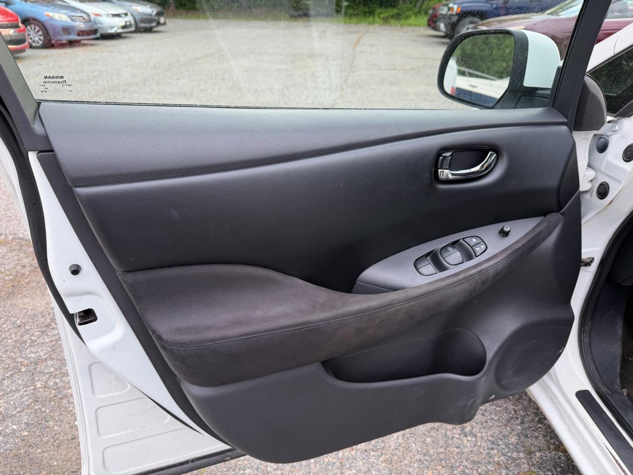Nissan Leaf SV 2013