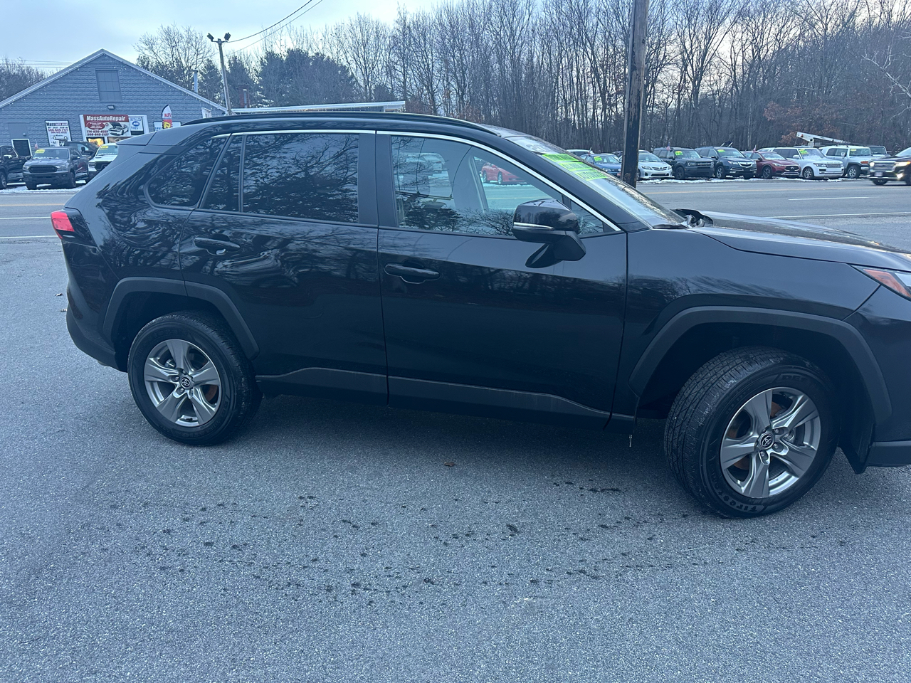 Toyota RAV4 XLE AWD 2025