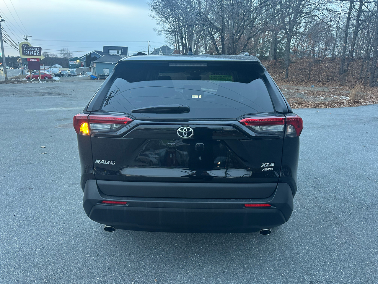 Toyota RAV4 XLE AWD 2025