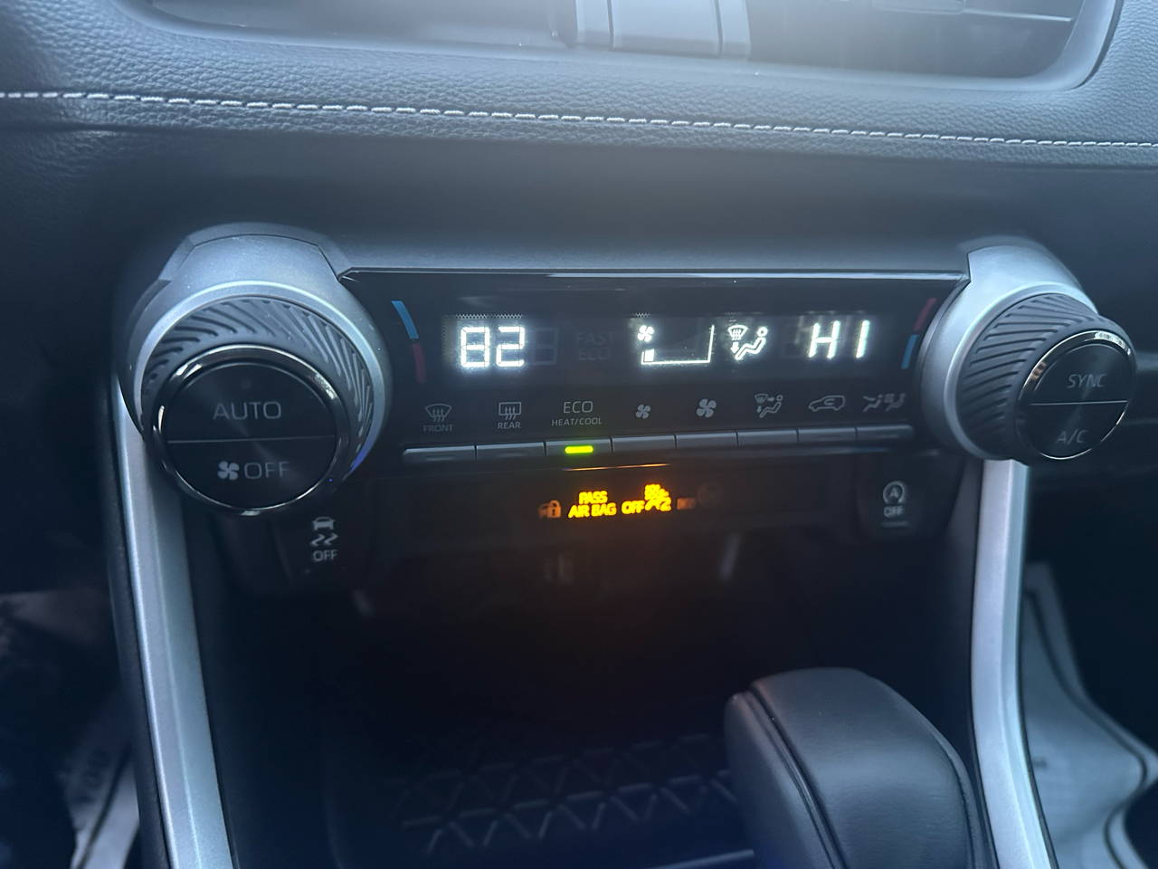 Toyota RAV4 XLE AWD 2025