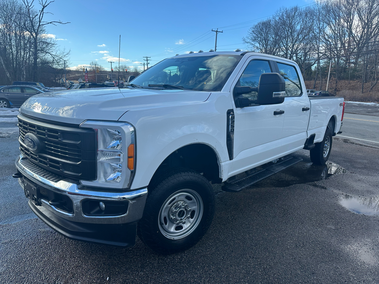 Ford F-250 SD XL Crew Cab 4WD 2023